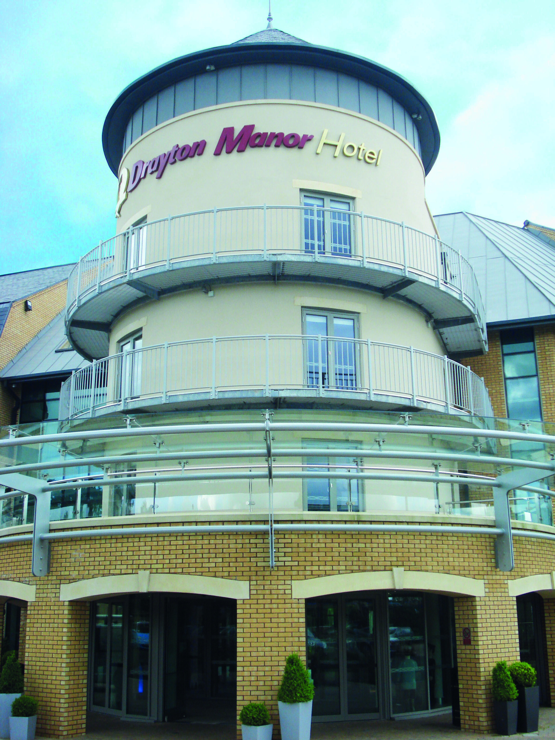 Drayton Manor Hotel